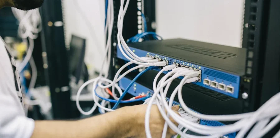 Windows Server and Linux Server administration